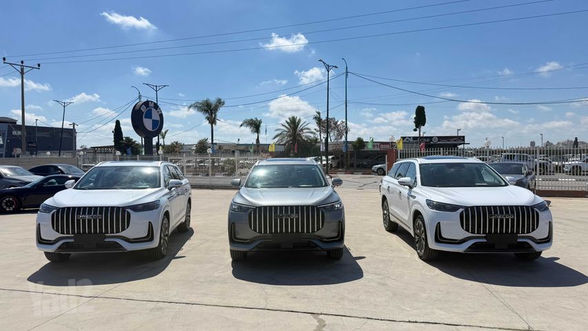 ג'אקו J8
