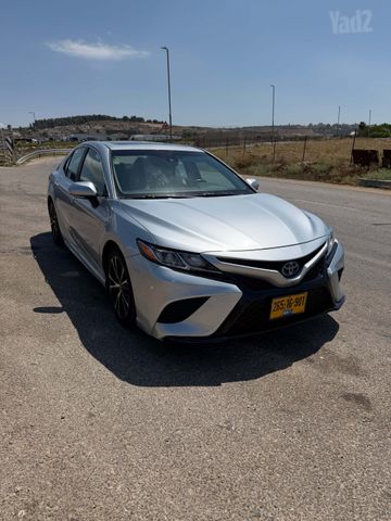 טויוטה קאמרי