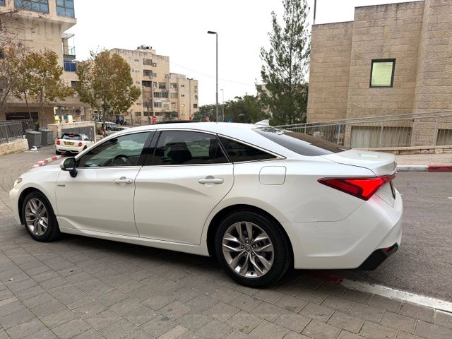 טויוטה אוולון
