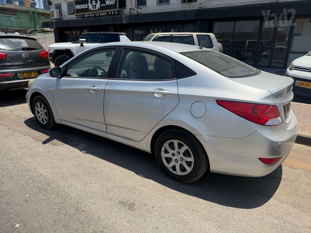 יונדאי אקסנט i25