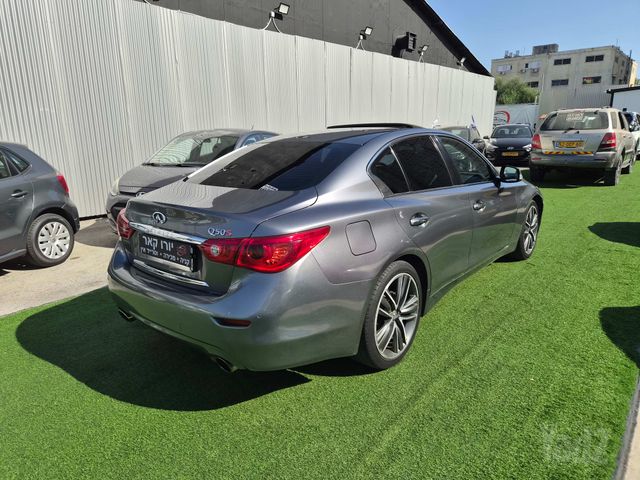אינפיניטי Q50