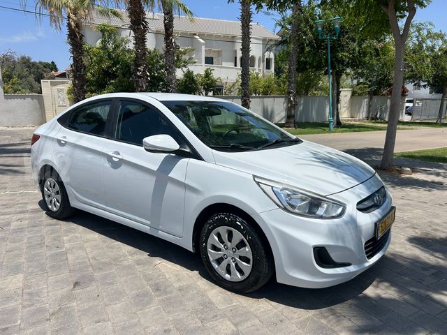 יונדאי אקסנט i25