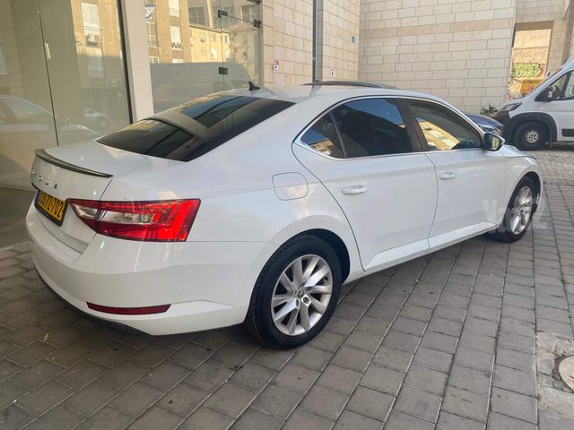 סקודה סופרב