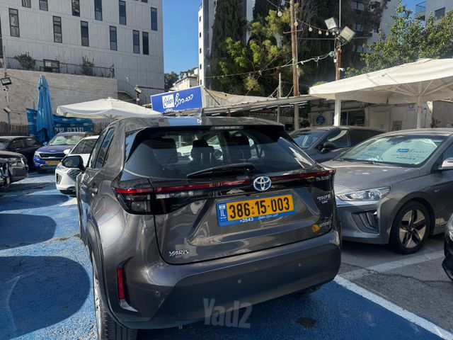 מודעת רכב טויוטה יאריס קרוס 2