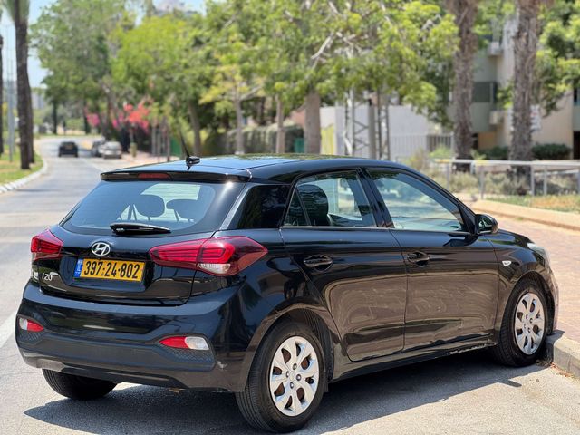 יונדאי i20