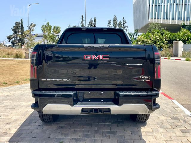 ג'י.אם.סי סיירה EV