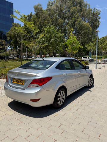 יונדאי אקסנט i25