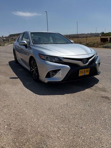 טויוטה קאמרי