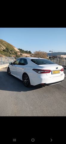 טויוטה קאמרי