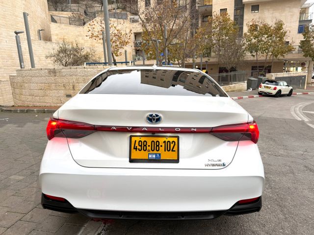 טויוטה אוולון
