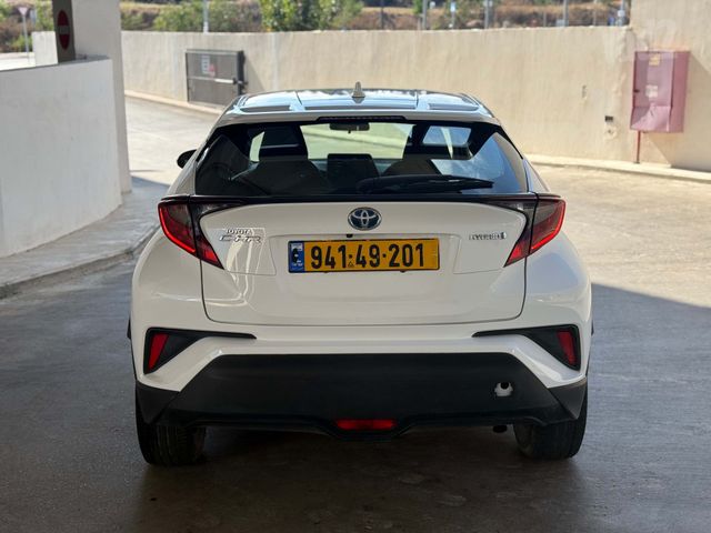 טויוטה C-HR