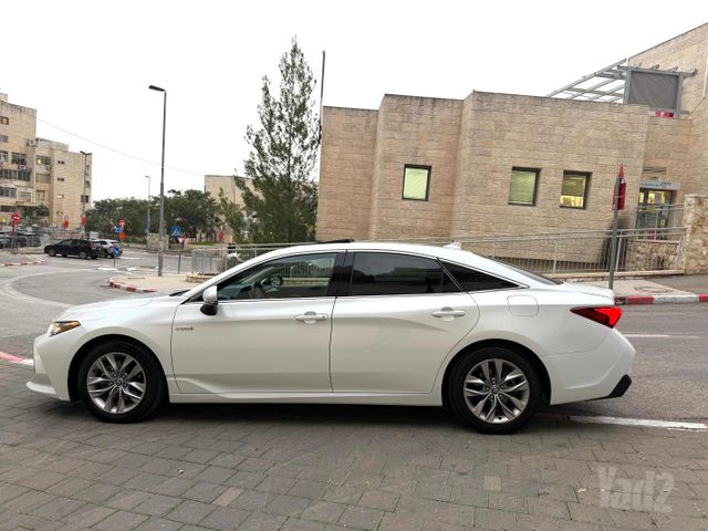 טויוטה אוולון