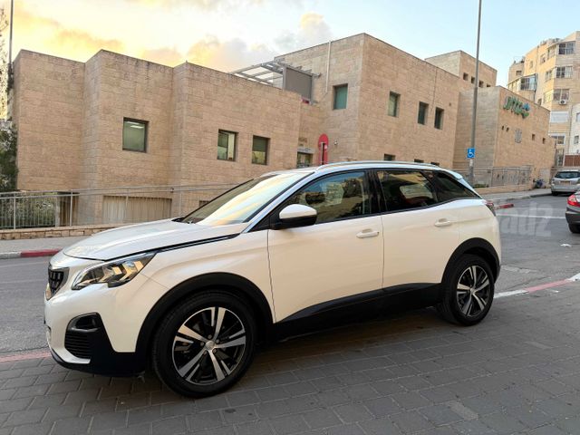 פיג'ו 3008