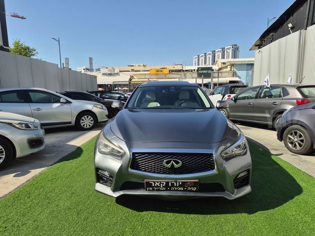 אינפיניטי Q50