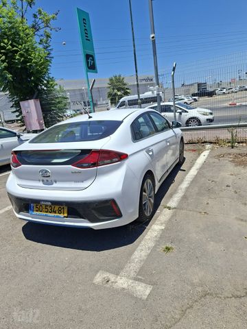 יונדאי איוניק