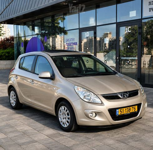 יונדאי i20
