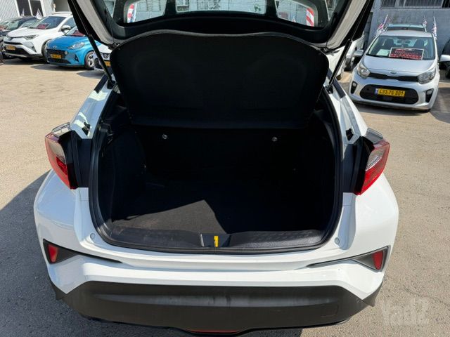 טויוטה C-HR