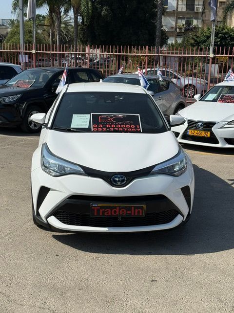מודעת רכב טויוטה C-HR 1