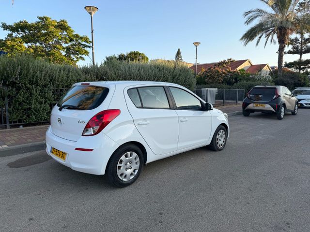 יונדאי i20