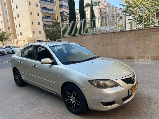 מאזדה 3
