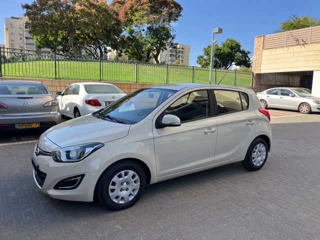 מודעת רכב יונדאי i20