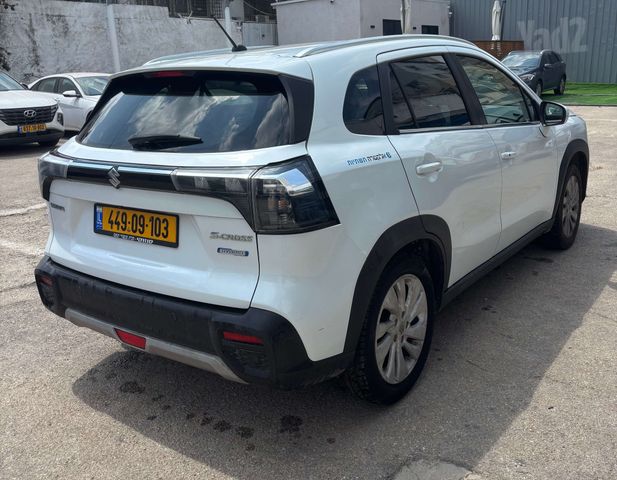 סוזוקי S-Cross