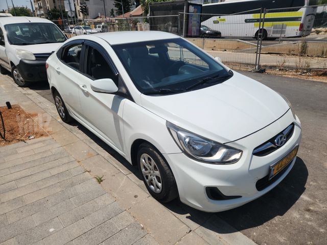 יונדאי אקסנט i25