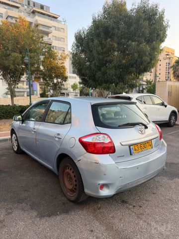 טויוטה אוריס