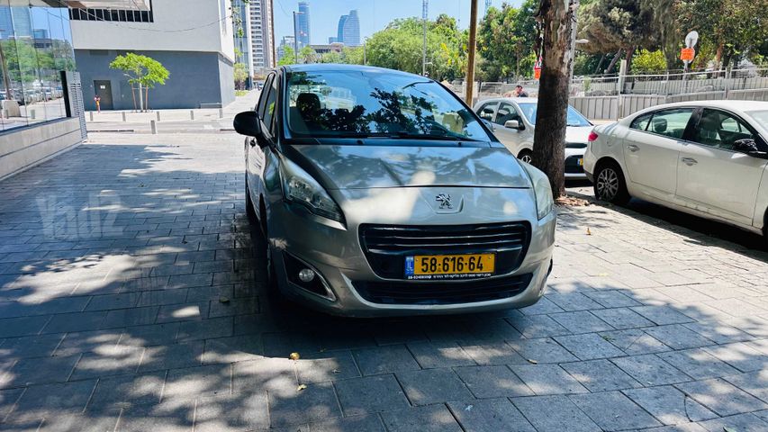 מודעת רכב פיג'ו 5008