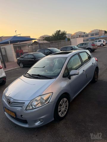 מודעת רכב טויוטה אוריס