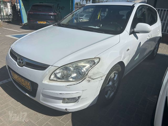 יונדאי i30