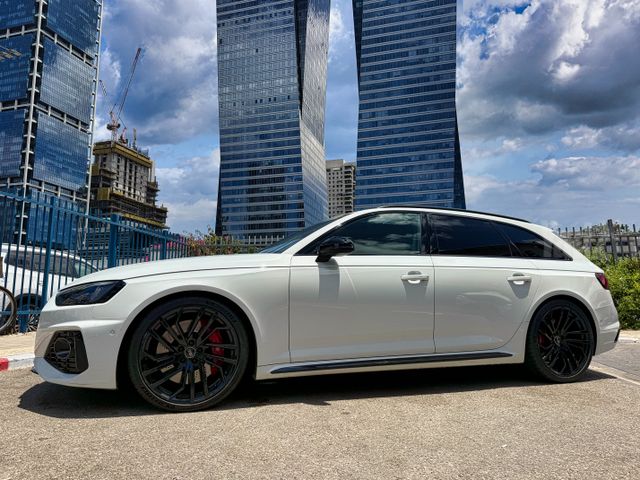 מודעת רכב אאודי RS 4