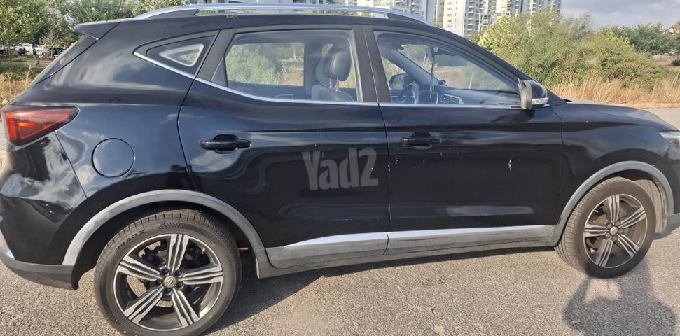 אם ג'י ZS
