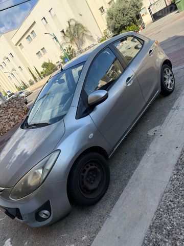 מודעת רכב מאזדה 2