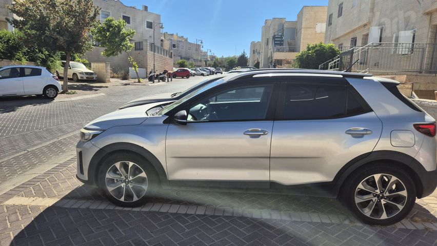 מודעת רכב קיה סטוניק