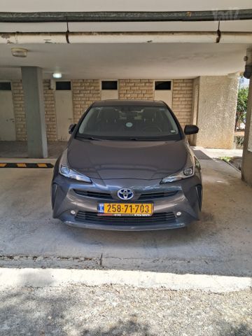 מודעת רכב טויוטה פריוס