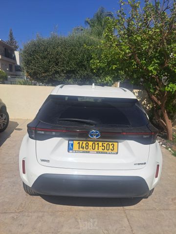 טויוטה יאריס קרוס