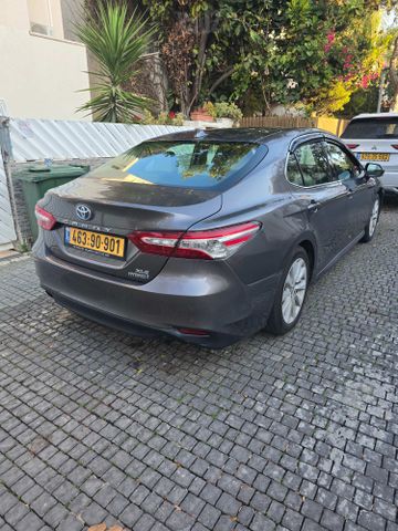 טויוטה קאמרי