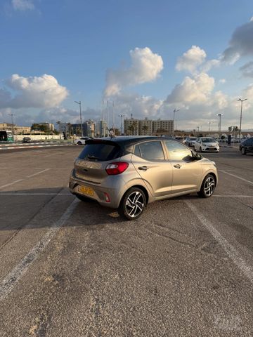 יונדאי i10