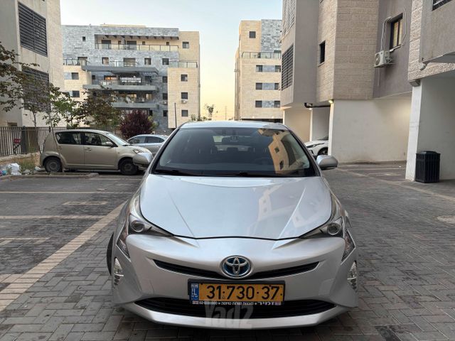 מודעת רכב טויוטה פריוס