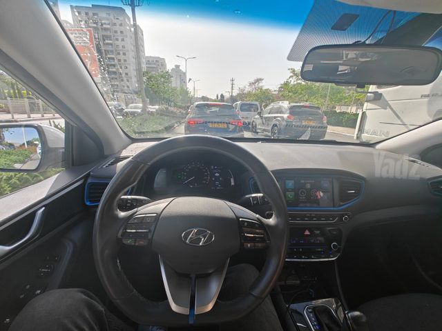 יונדאי איוניק