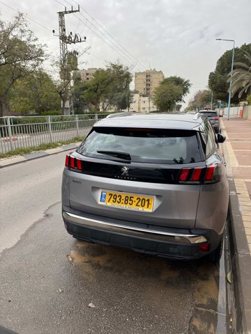פיג'ו 3008