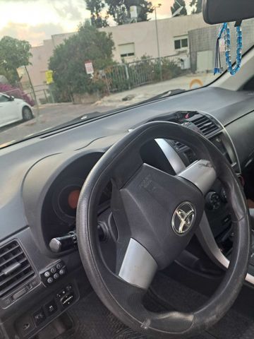טויוטה קורולה