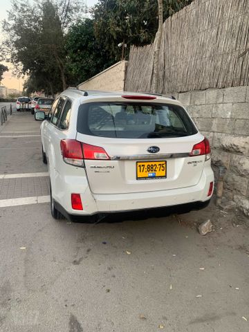 סובארו אאוטבק