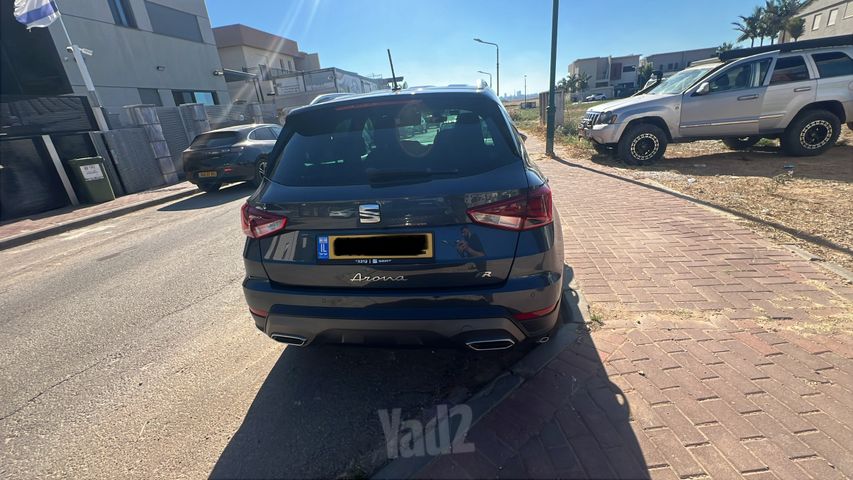 מודעת רכב סיאט ארונה