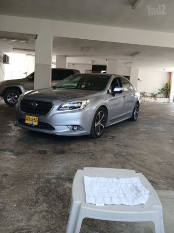 סובארו B4/לגאסי
