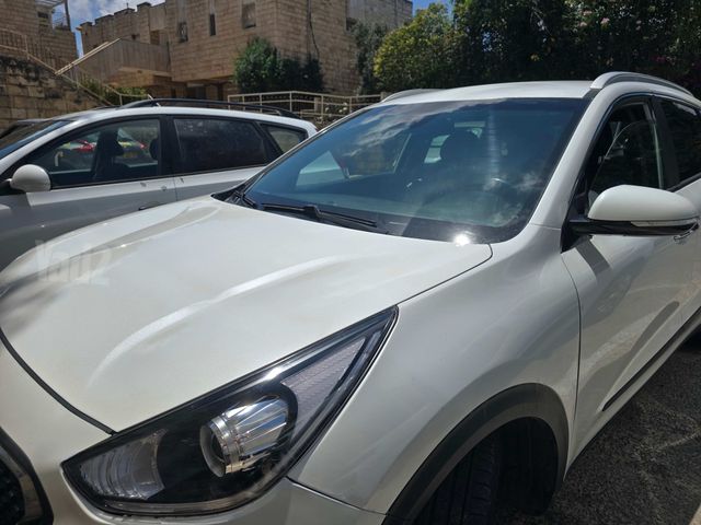 קיה נירו