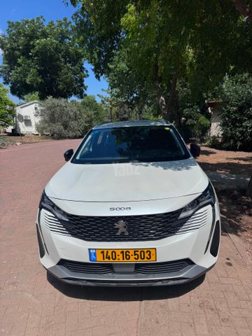פיג'ו 5008