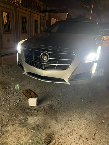 מודעת רכב קאדילק CTS