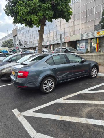 סקודה אוקטביה